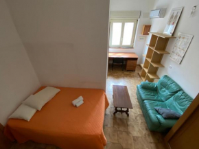 Stanza privata dotata di tutti i comfort-centro storico Palermo